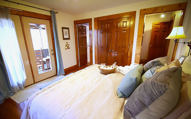 Image 2 for The MOON EYE