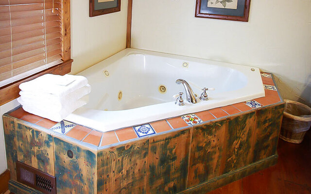 Image 3 for The FIELDSTONE