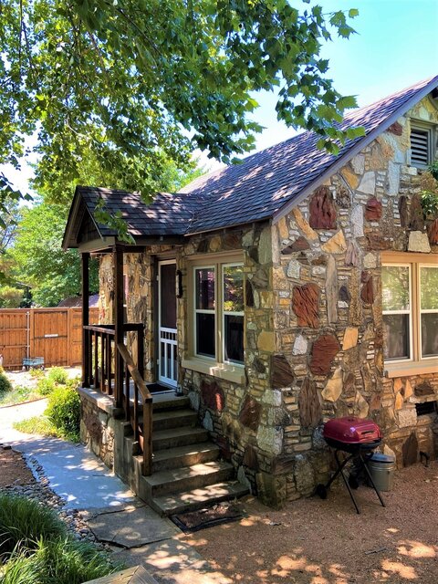 Image 2 for 3) Cottage #3
