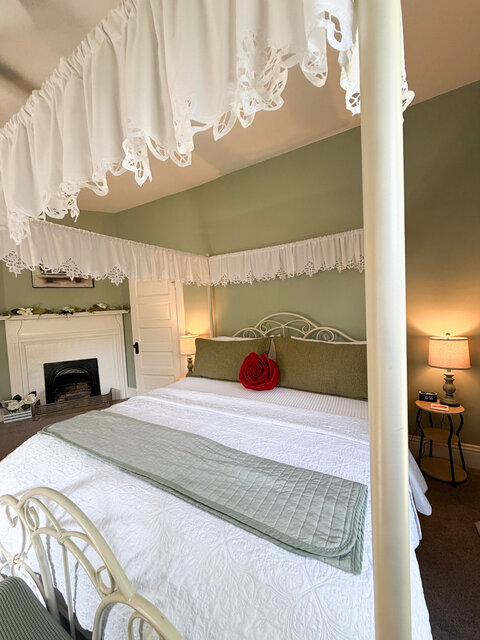 Image 5 for The Magnolia Room