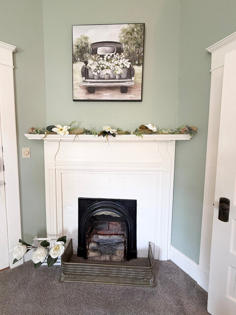 Image 3 for The Magnolia Room