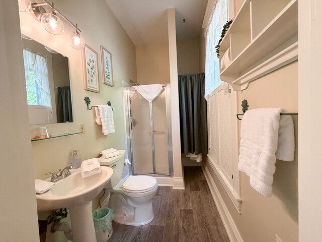Image 12 for The Magnolia Room