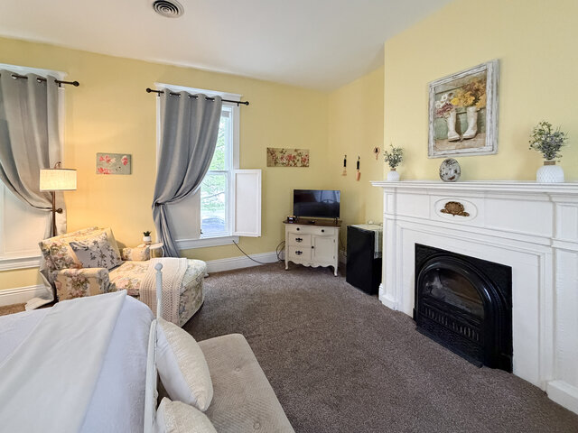 Image 8 for The Garden Room