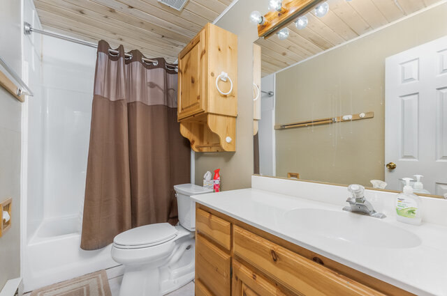 Image 15 for Top of the Pines Vacation Home