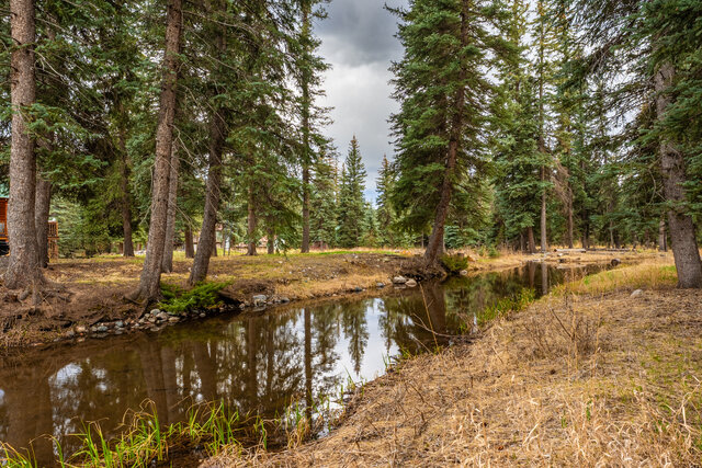 Image 24 for Ponderosa Creekside Vacation Home with Cottage