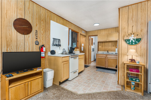 Image 5 for Teddy Bear Cabin