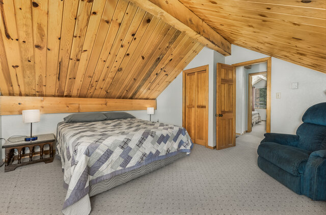 Image 12 for Ponderosa Creekside Vacation Home