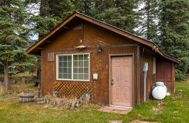 Image 25 for Ponderosa Creekside Vacation Home with Cottage