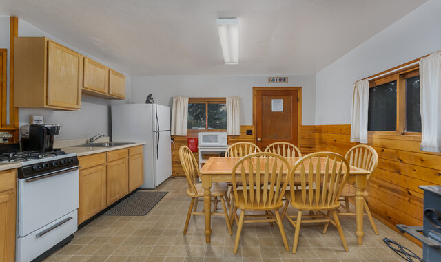 Image 6 for Kodiak Bear Cabin