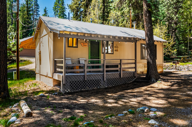 Image 1 for Teddy Bear Cabin