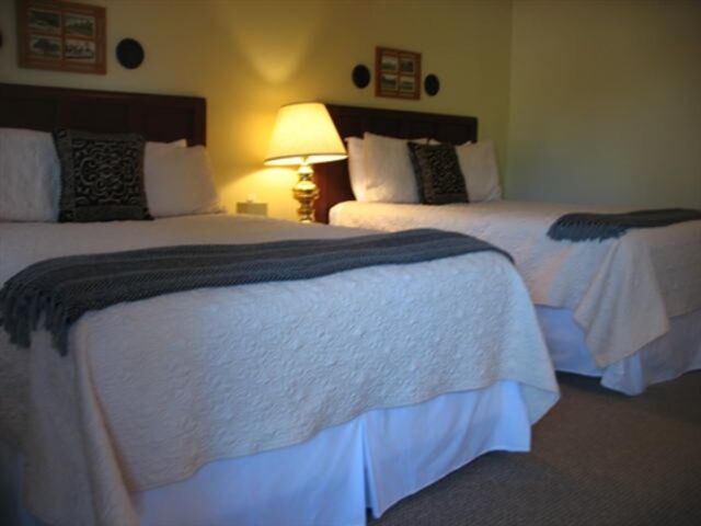 Image 1 for Rm# 13 Two Queen Beds w/mini fridge