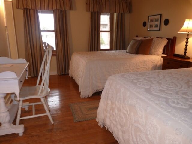 Image 4 for Rm #5  Two Queen Kitchenette Suite