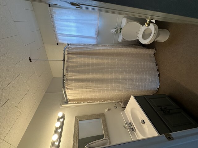 Image 3 for Boathouse Inn Upper Unit