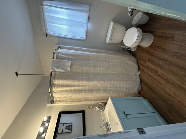 Image 5 for Boathouse Inn Lower Unit