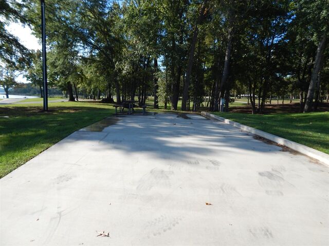 Image 1 for 50) Back In, Not Water Front Site 50