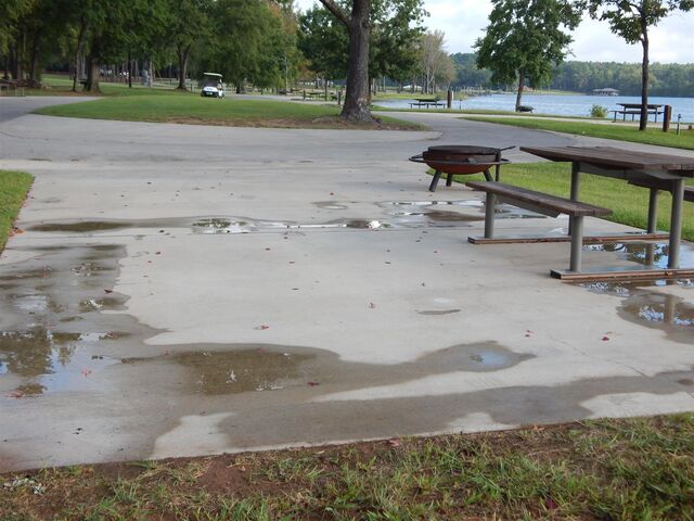 Image 3 for 21) Back In, Water Front Site 21