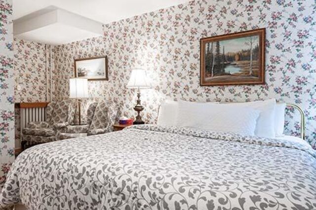 Image 2 for 3-Edwina