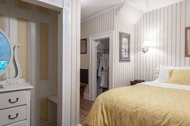 Image 2 for 4-Annabelle