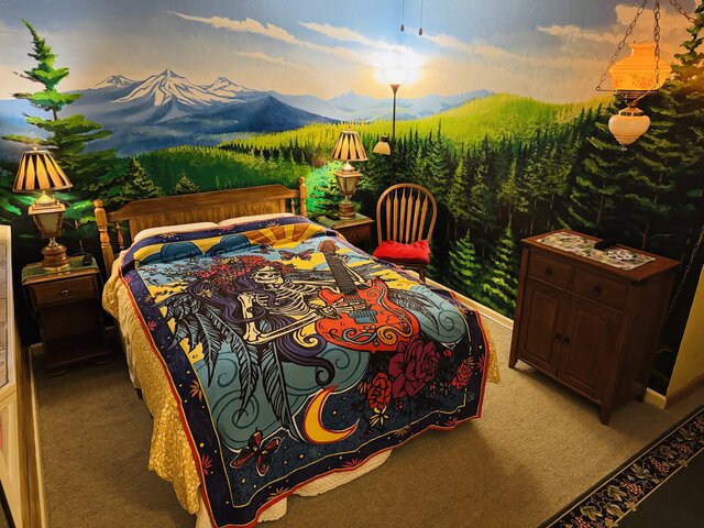 Image 1 for The Grateful Dead Room