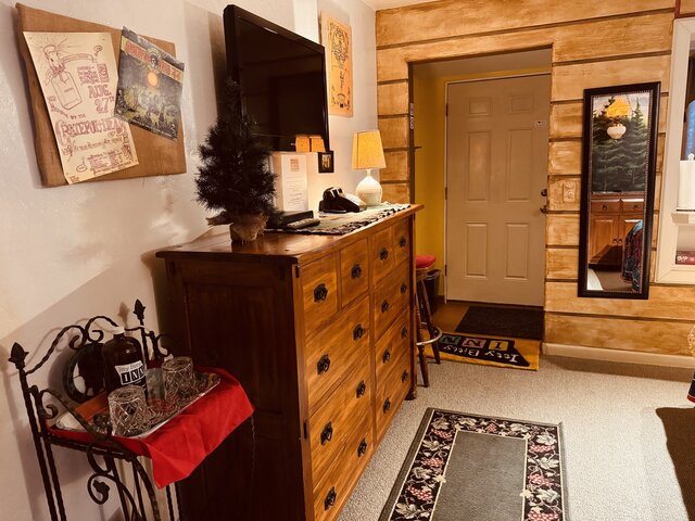 Image 4 for The Grateful Dead Room