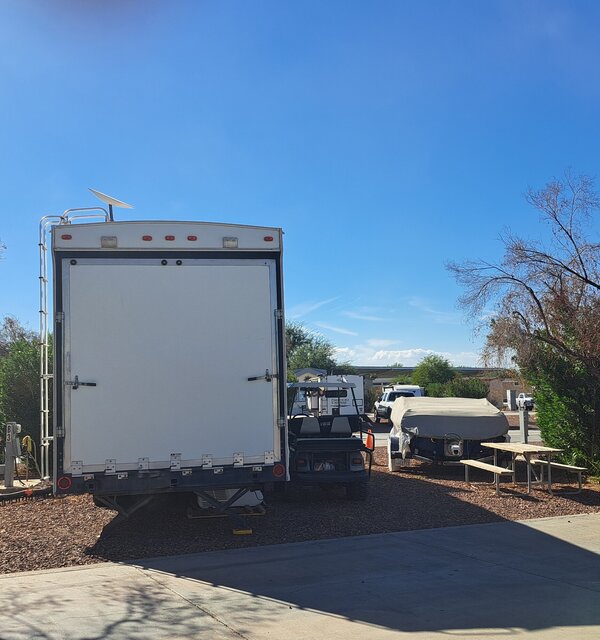 Image 1 for B3 Pull Through, Full Hook-Ups, 30/50 Amps