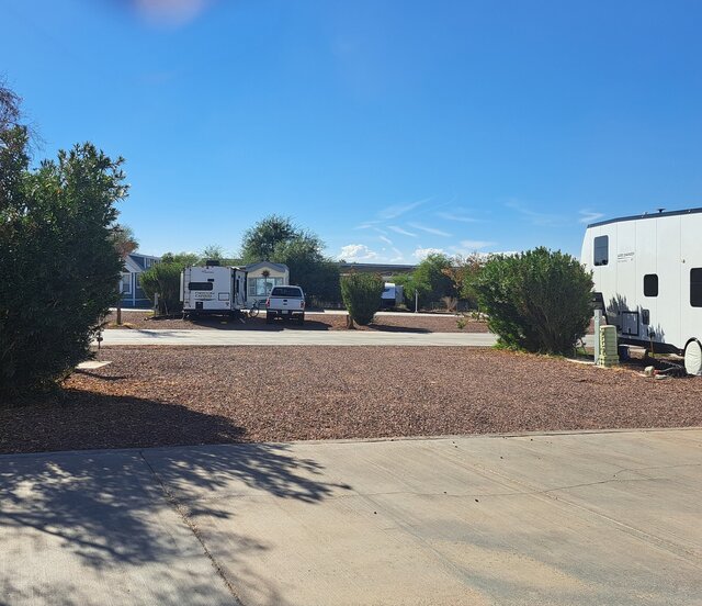 Image 1 for B4 Pull Through, Full Hook-Ups,30/50 Amps