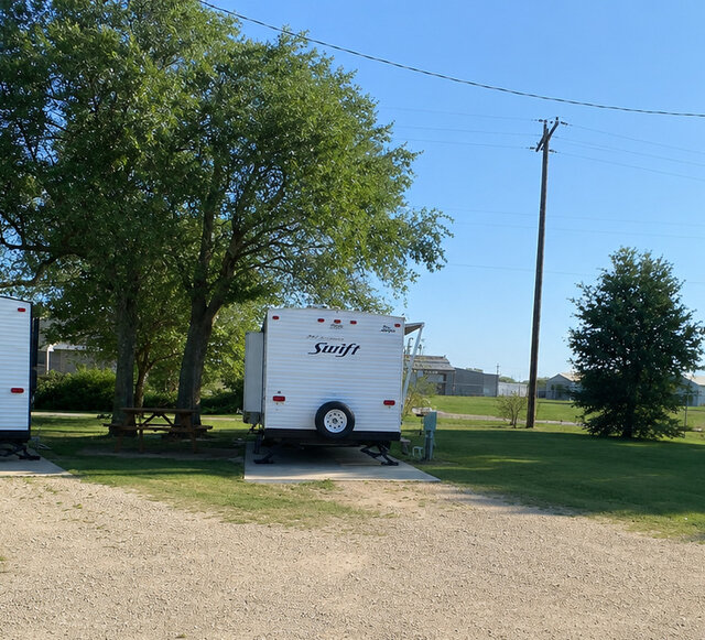 Image 1 for 015) RV Back-In Site