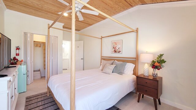 Room 207 - Exuma Yacht Club - Best Bahamas Hotels