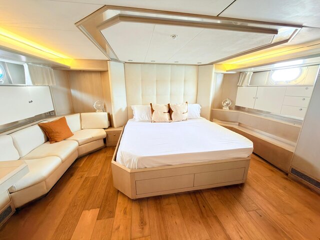 Image 19 for Presidential Suite