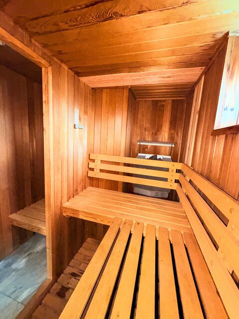 Image 16 for Presidential Suite