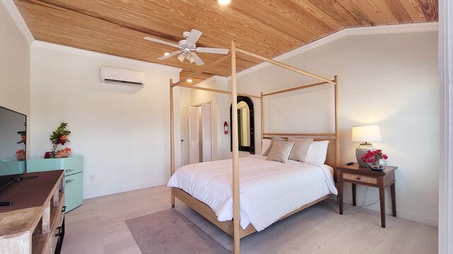 Room 208 - Exuma Yacht Club - Best Bahamas Hotels