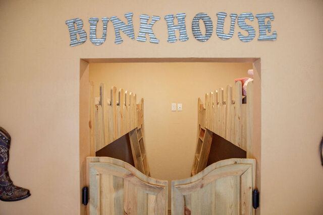 Image 10 for Western Pacific