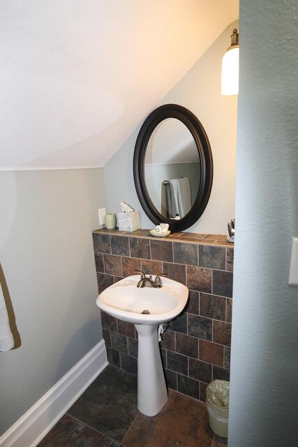 Image 3 for Bluebonnet Room