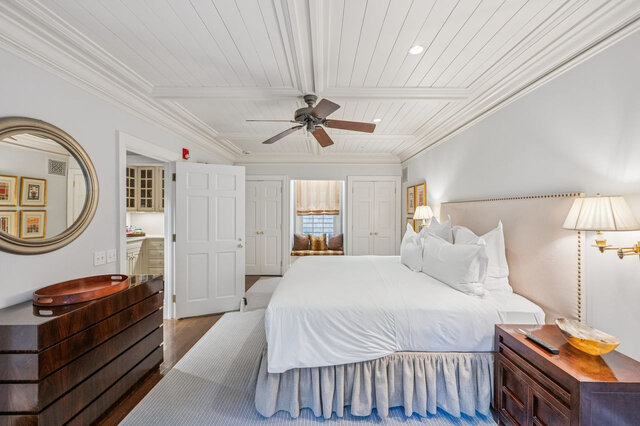 Image 8 for Carriage House