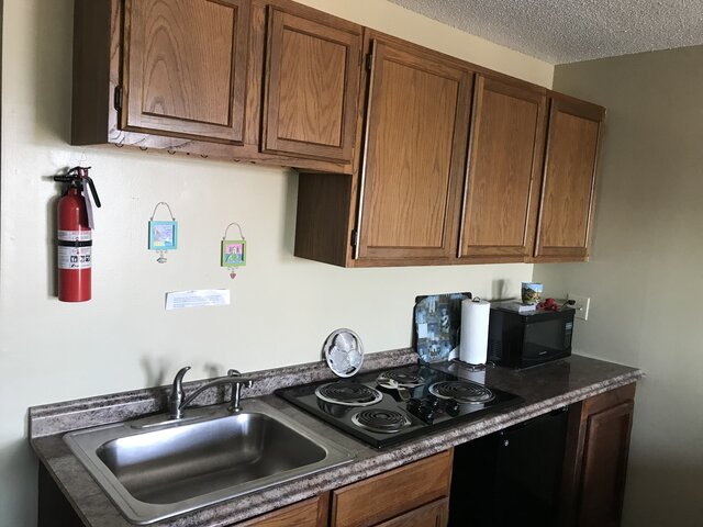 Image 2 for 2 Double Beds w/Kitchenette
