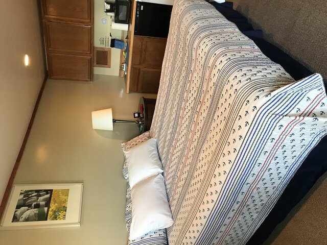 Image 2 for 2 Double Beds w/Kitchenette