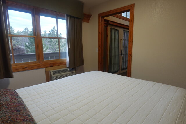 Image 5 for Meadow- 2 Bedroom with Kitchette and Fireplace