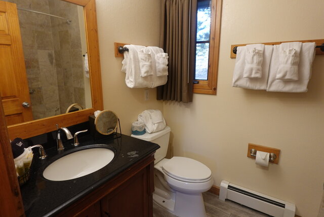 Image 7 for Meadow- 2 Bedroom with Kitchette and Fireplace