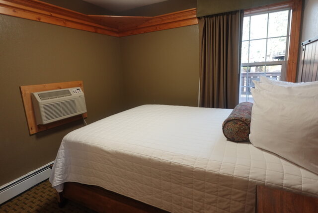 Image 6 for Meadow- 2 Bedroom with Kitchette and Fireplace