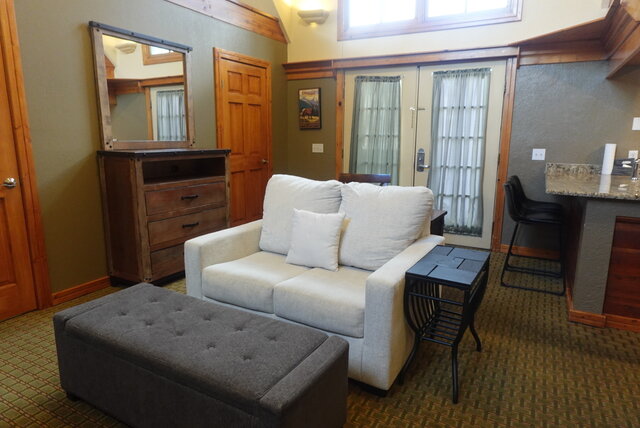 Image 2 for Meadow- 2 Bedroom with Kitchette and Fireplace