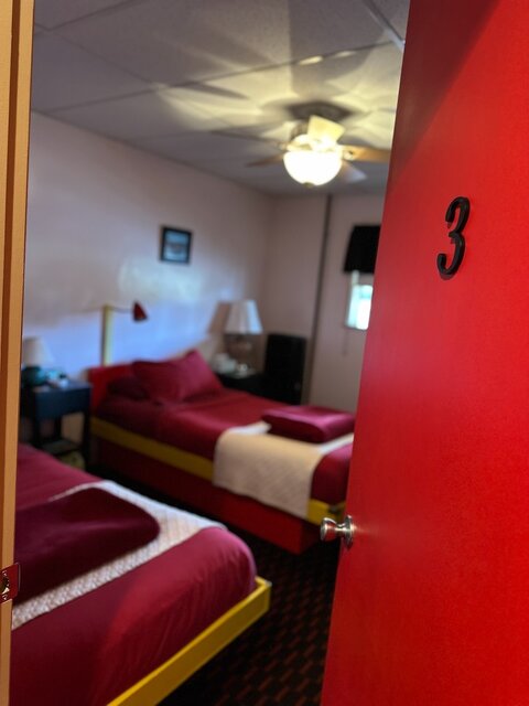 Image 2 for Lehigh Valley Room #3