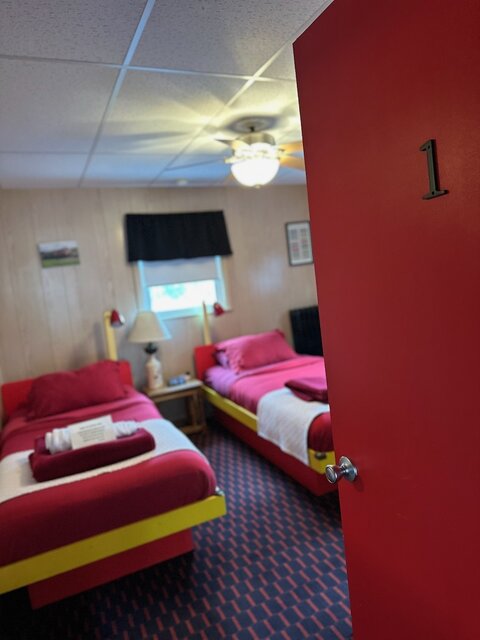 Image 8 for Lehigh Valley Room #1