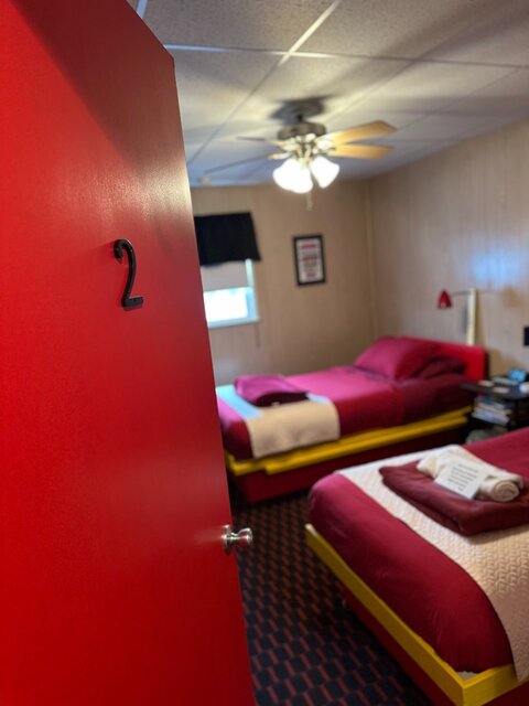 Image 2 for Lehigh Valley Room #2