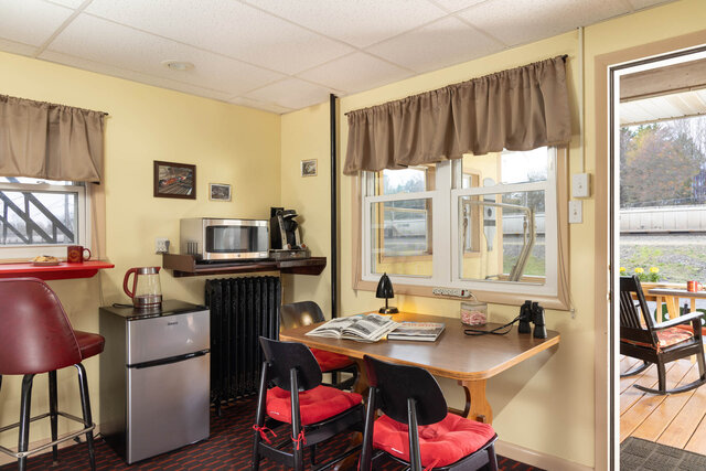 Image 4 for Lehigh Valley Room #2