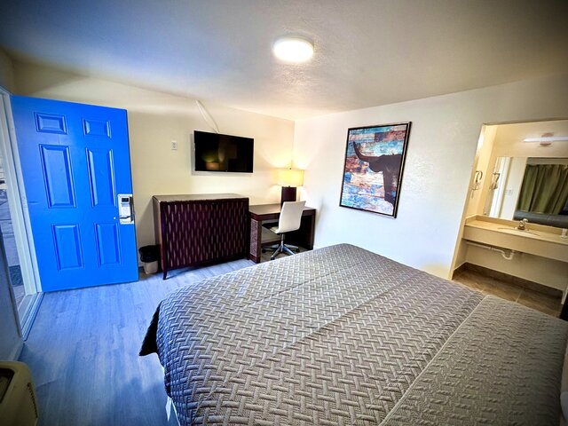 Image 4 for Standard King Rooms (Nonsmoking)