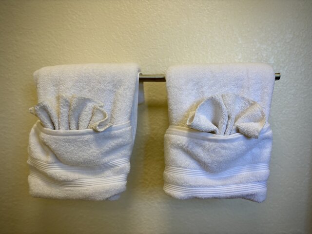 Image 4 for Standard Queen Rooms