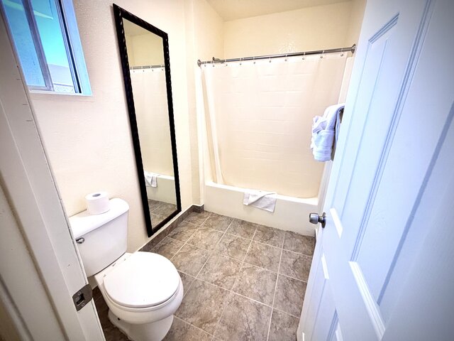 Image 6 for Standard King Rooms (Nonsmoking)