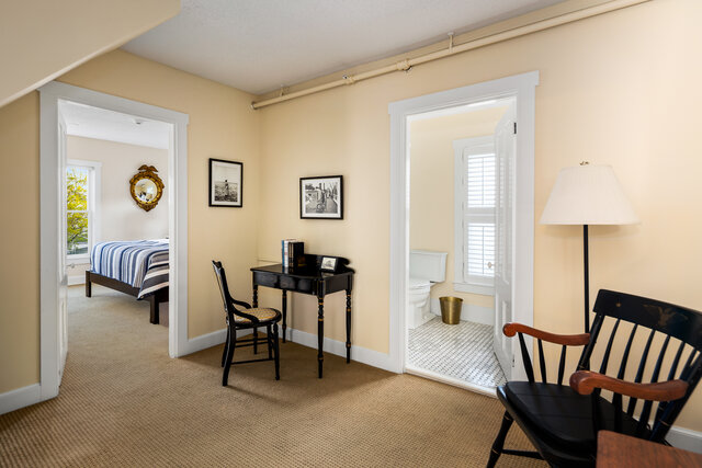 Suite 21 Sitting Area
