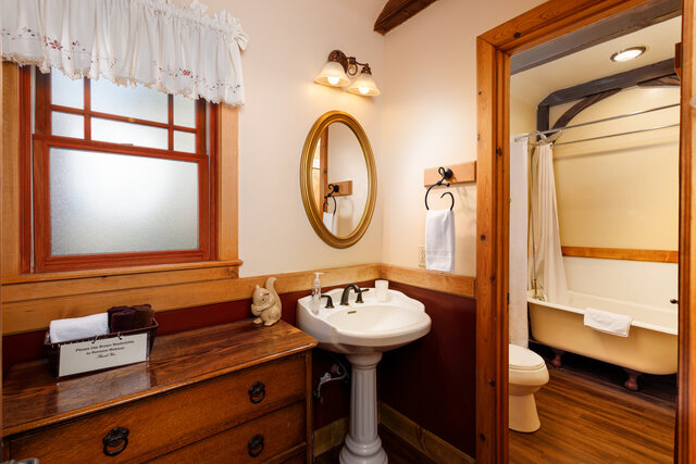 Image 11 for ALPINE LODGE