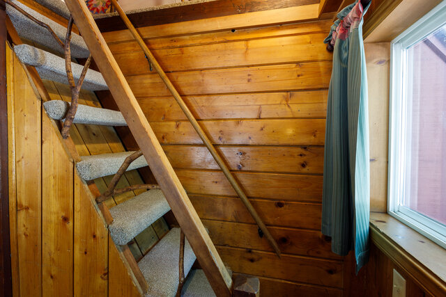 Image 4 for #5 LITTLE HOUSE ON THE POND(2BR/4 max/steepstairs)